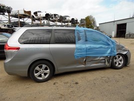 2011 Toyota Sienna LE Silver 3.5L AT 2WD #Z23187
